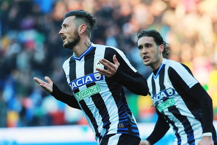 Serie A, doppio Thereau: l'Udinese stende il Crotone