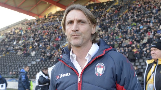 Serie A Crotone, Nicola: «Grottesca l'espulsione di Cordaz»