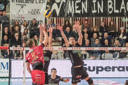 Volley: Superlega, la Lube espugna Piacenza, Milano toglie un punto a Modena