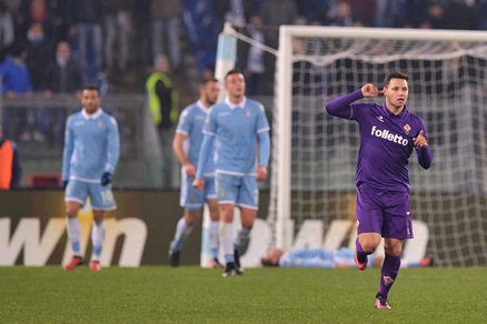 Zarate, gol dell'ex tra i fischi. Gesto dell'orecchio ai tifosi della Lazio