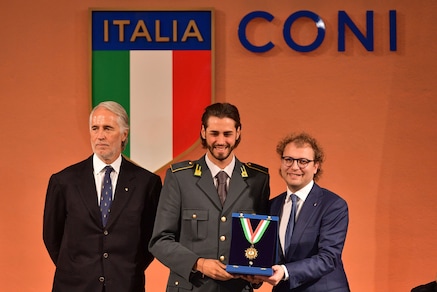 Collari d'oro, ospiti importanti e Buffon si improvvisa aiuto presentatore