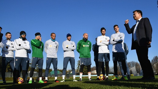 Inter, Zhang Jindong alla Pinetina ne ammira il restyling e incontra la squadra