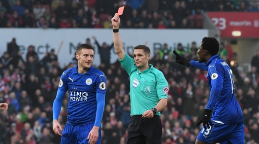 Leicester, Ranieri si ribella: «I tre turni a Vardy? Una vera ingiustizia»