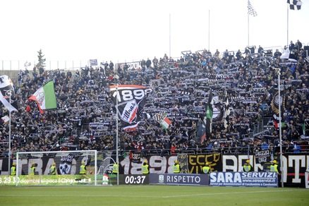 Ascoli-Bari, pugliesi in dieci: finisce 1-1