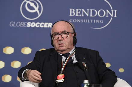 Serie A, Tavecchio: «Nessun problema giocare a Natale. Ma sono fermi anche altri»