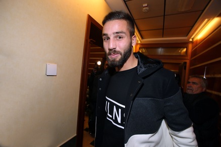 Pavoletti, oggi altre visite. Il dottor Mariani: «È felicissimo di firmare per il Napoli»