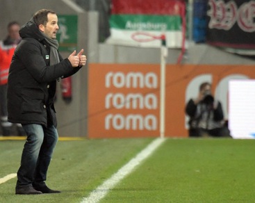 L'Augsburg conferma Baum sulla panchina. I belgi del Gent prendono il portiere croato Kalinic