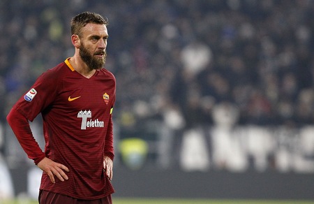 De Rossi, il rinnovo con la Roma con metà stipendio