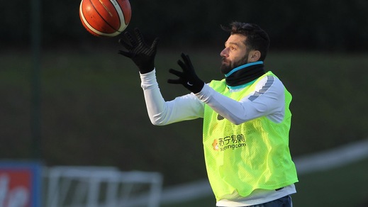 Inter, si gioca a basket in allenamento