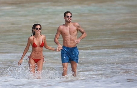Kevin Trapp e Izabel Goulart, relax a St. Barth