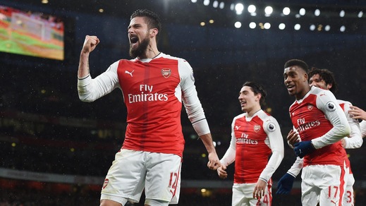 Premier League, Giroud trascina l'Arsenal. Il Chelsea è a 9 punti
