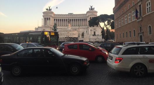 Auto e moto, con il 2017 arrivano i rincari della mobilità