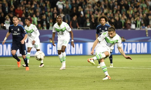 Chelsea, caccia all'esterno: offerta per Ricardo Rodriguez