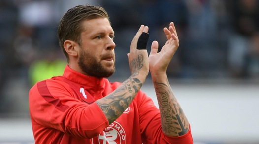 Russ ha vinto il tumore. Torna ad allenarsi con l'Eintracht