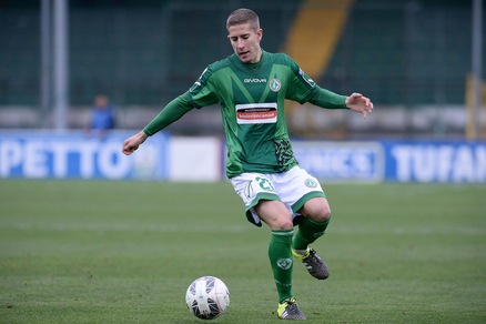 Chiosa torna al Torino che lo darà in prestito al Novara