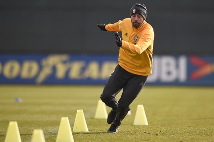 Barzagli: «Evra via? Si sta comportando da professionista»