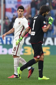 Genoa-Roma la decide in negativo Izzo: suo l'autogol