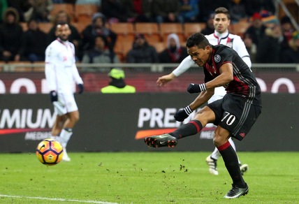 Serie A, Milan-Cagliari 1-0: Bacca gol in zona "closing"