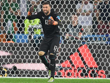 Il Nizza vuole Sirigu, lui ci sta pensando: i dettagli