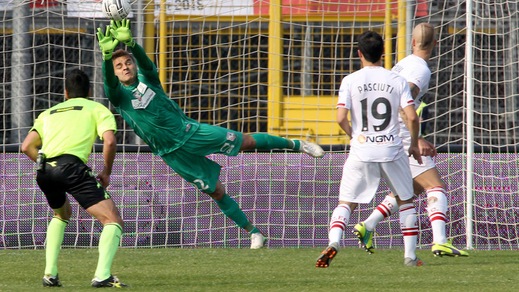 Cagliari, ufficiale Gabriel. Storari al Milan a titolo definitivo