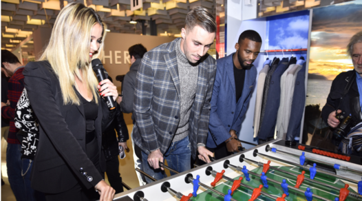 Pescara: Fiorillo e Bahebeck al Pitti giocano a biliardino