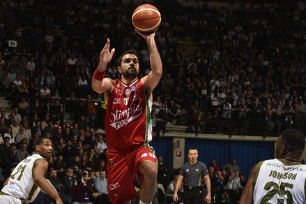 Basket Serie A, Milano guastafeste per Cantù