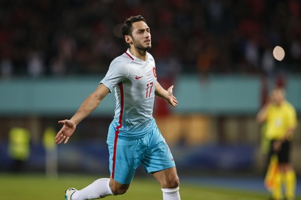 «Calhanoglu, il re dei calci piazzati che piace a Conte»