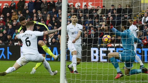 Swansea-Arsenal 0-4: Giroud segna e si fa male