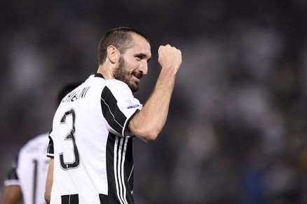 Juventus, Chiellini c'è. Evra non convocato