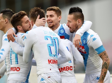 Serie A, Napoli-Pescara 3-1: Mertens che spettacolo