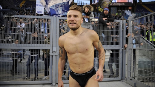 Immobile ci ha preso gusto: nuovo spogliarello all'Olimpico