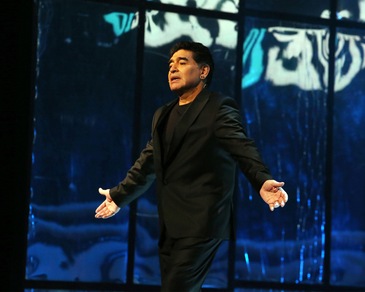 Maradona: «Dopo 30 anni chiedo scusa a mio figlio Diego»