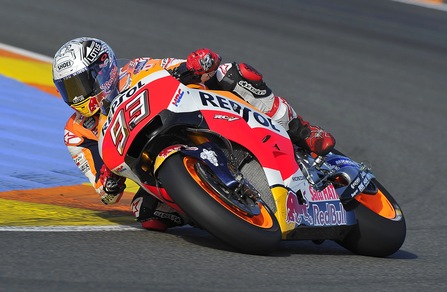 MotoGp: Marquez sfreccia sulla neve con la sua Honda