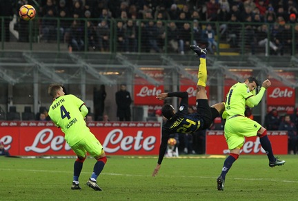 Inter-Bologna, la rovesciata di Murillo è pazzesca!