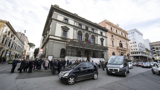Terremoto a Roma, evacuate le scuole e chiusa la metro