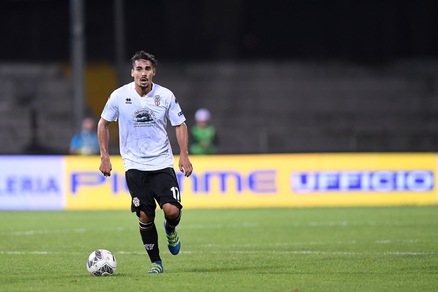 Entella, firma Ardizzone. Lafuente girato al Gubbio