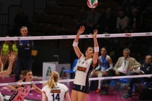 Volley: A1 Femminile, Casalmaggiore fa valere la legge del PalaRadi