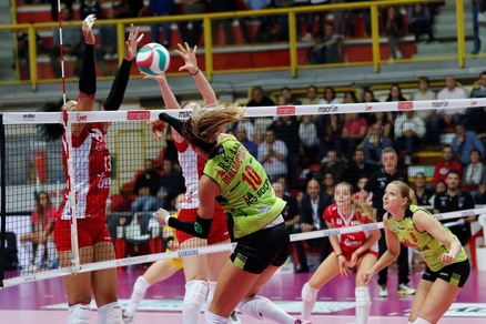 Volley: Trofeo Mimmo Fusco: Monza e Montichiari in finale