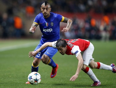 Un folle duello incendia il calciomercato: da Real e United 80 milioni per Silva del Monaco