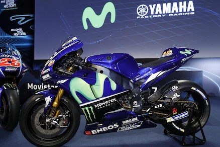 Rossi e Viñales presentano la nuova Yamaha M1