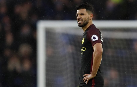 Agüero, la nonna è nei guai: droga e armi in casa