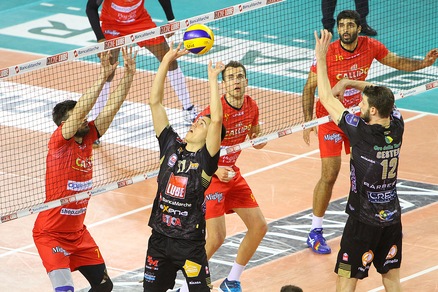Volley: Superlega, la Lube insiste, Modena ferma Perugia