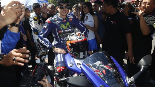 MotoGp, Viñales: «Sarebbe stupido se Rossi mi facesse la guerra»