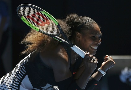 Tennis, Australian Open: derby Williams, Serena travolge Venus