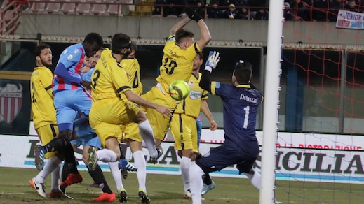 Catanzaro su Rosato della Lupa Roma, che vuole Mbodj