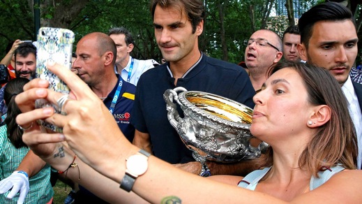 Tennis, classifica Atp: Federer torna nella top 10