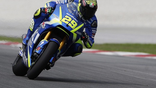 MotoGp, test Sepang: Iannone vola davanti a Viñales, Rossi quarto