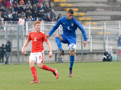 Calciomercato: il Sassuolo riporta Scamacca in italia