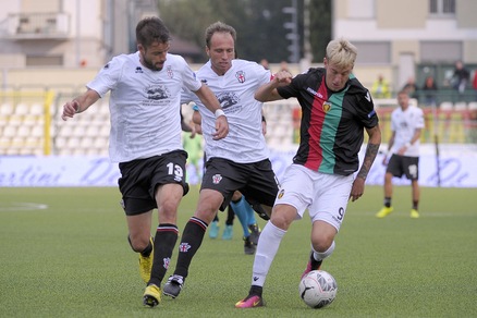 Calciomercato Pro Vercelli, addio Budel. C'è Nardini dal Messina