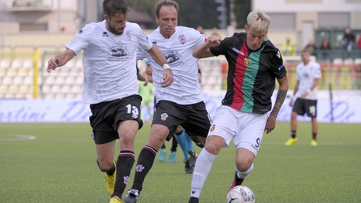 Calciomercato Pro Vercelli, addio Budel. C'è Nardini dal Messina